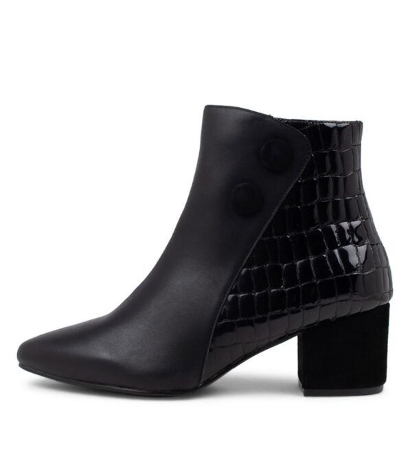 Timeless Tread Leather - Image 2